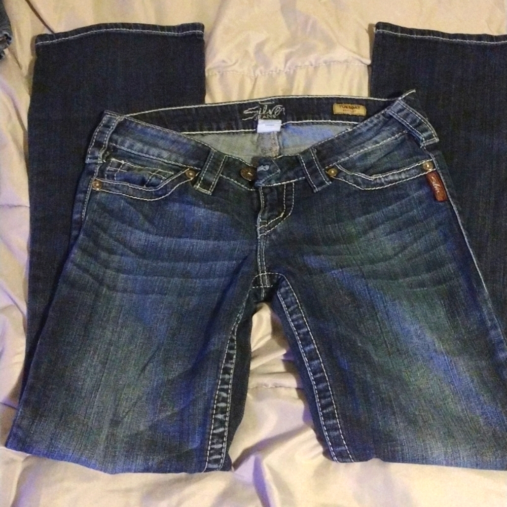 - Jeans